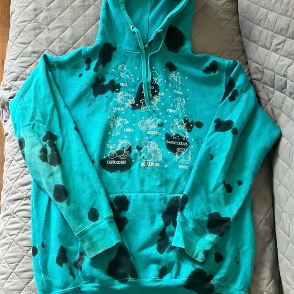 Women’s Teal Zodiac Graphic Hoodie